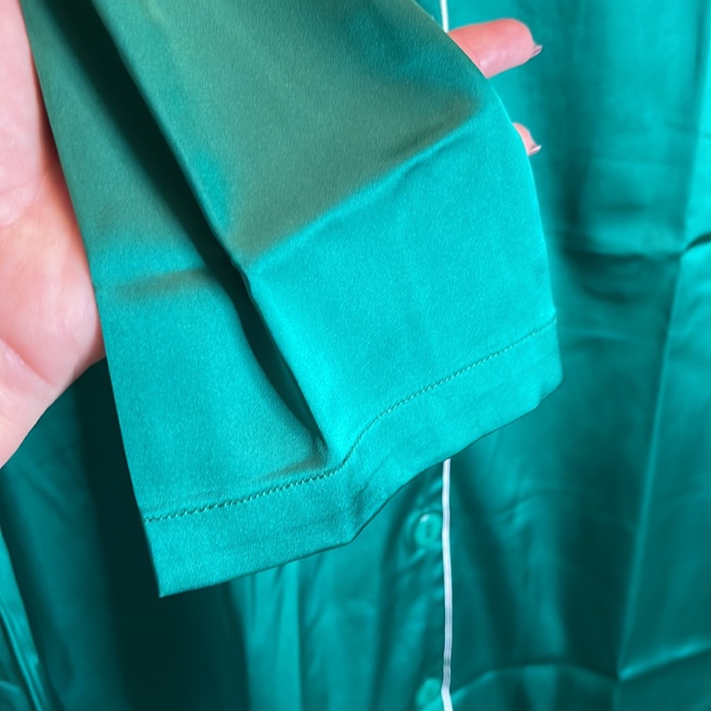 321. Tahari Green Satin Silk Sleep Shirt | 18/34 | Small - Picture 8 of 8